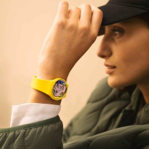 Swatch Reverie By Roy Lichtenstein The Watch Plastic Gelb | DVOEGW-259