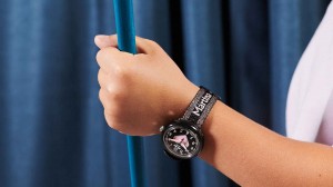 Swatch Your Cuoricino Bio-sourced plastic Schwarz | YWONMU-286